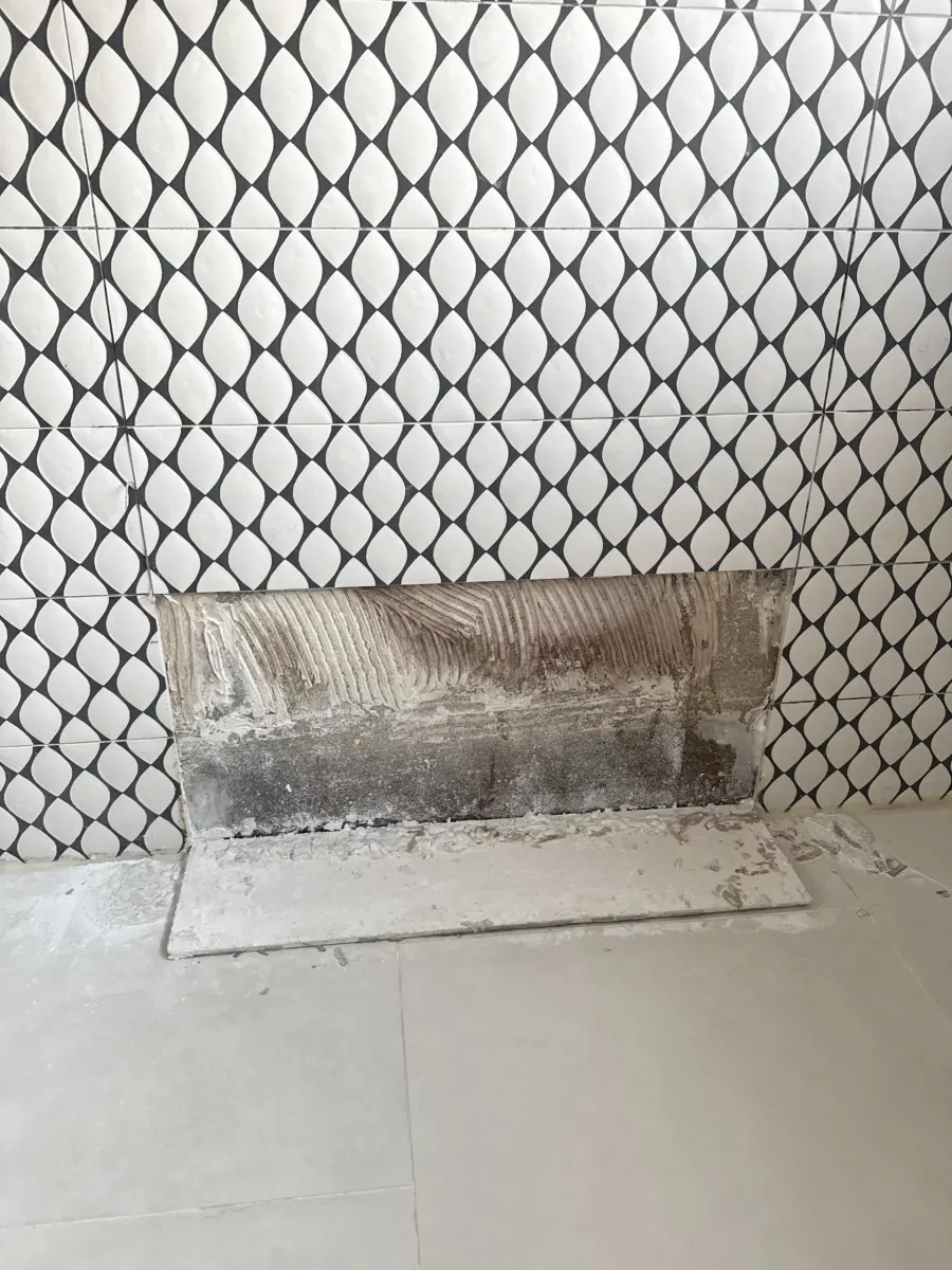 장식타일 벽면 실제 작업 현장
